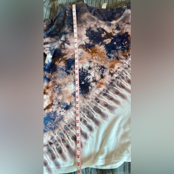 CJ Banks Graphic Tunic - Picture 3 of 5